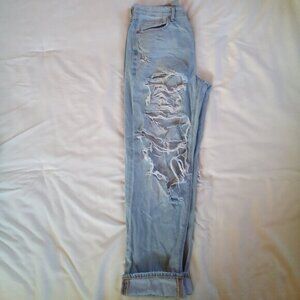 American Eagle ripped cropped jeans